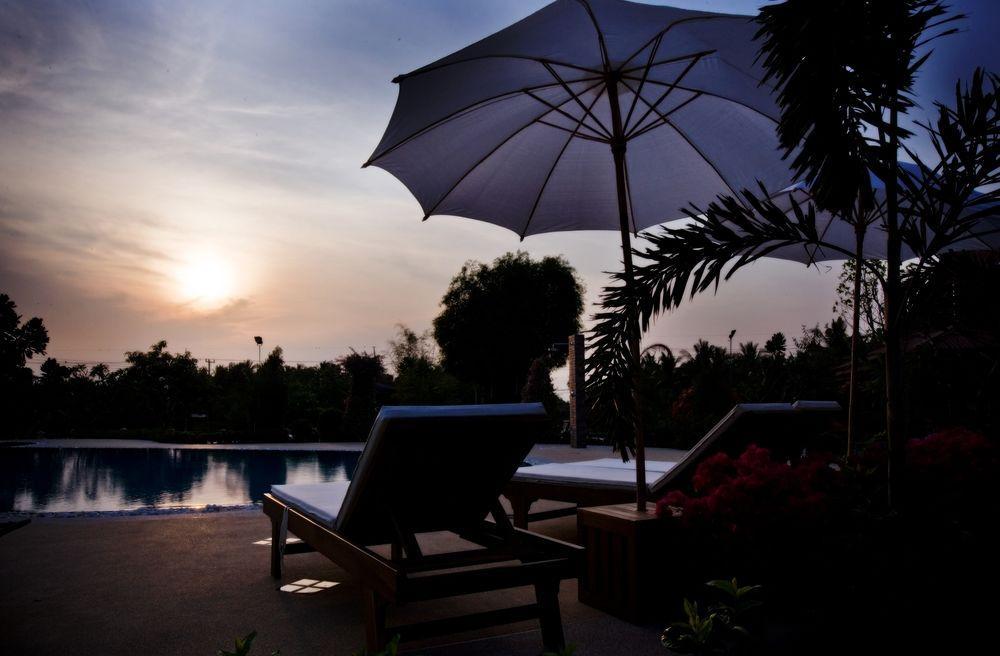 Jaroenrat Resort Samut Songkhram エクステリア 写真