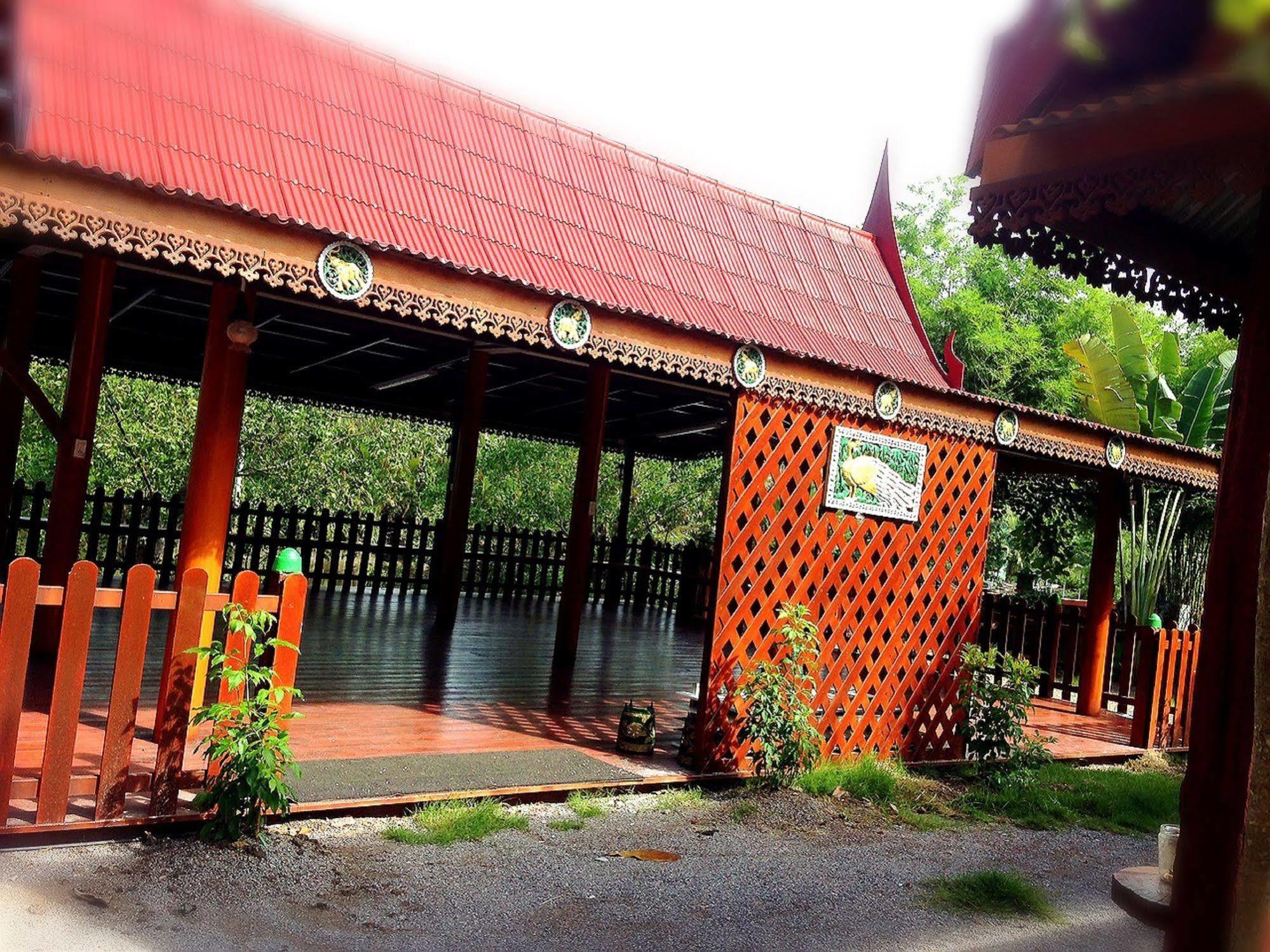 Jaroenrat Resort Samut Songkhram エクステリア 写真