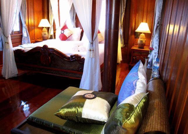 Jaroenrat Resort Samut Songkhram 部屋 写真